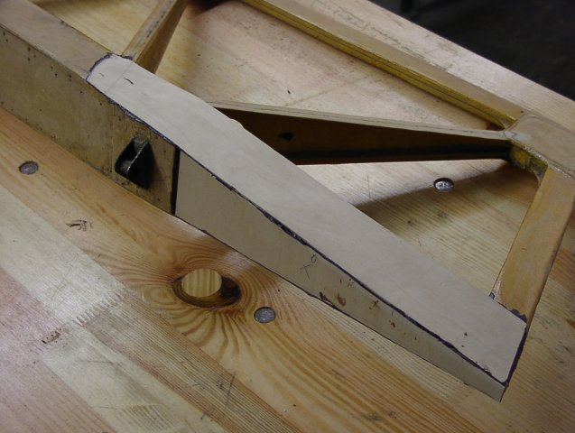 Querruder Reparatur fertig